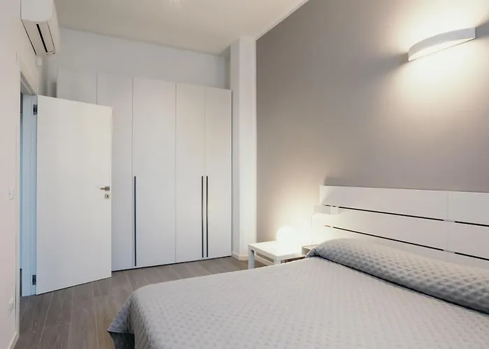 Apartamento Guesthost - 1 Deisgn With Car Parking! Bolonha