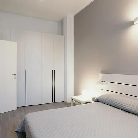 Appartement Caseospitali - 1, Grande Bilocale Con Arredo Design E Posto Auto Per 4 Bologna