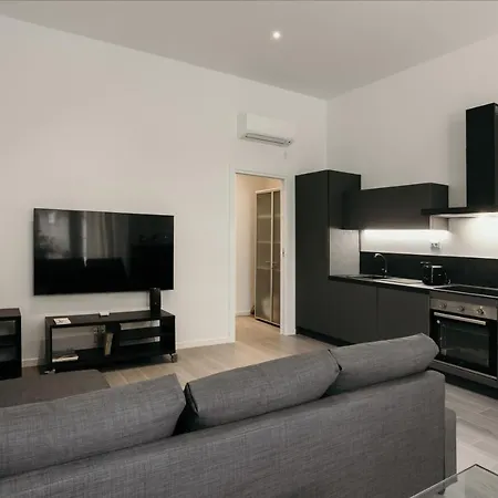 Caseospitali - 1, Grande Bilocale Con Arredo Design E Posto Auto Per 4 Appartement Bologna